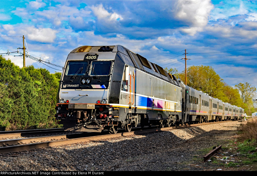 NJT 4505 on train 1178